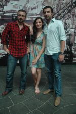 Satyadeep Mishra, Dia Mirza, Sahil Sangha promotes her film Love Breakups Zindagi in Cinemax on 9th Oct 2011 (18).JPG